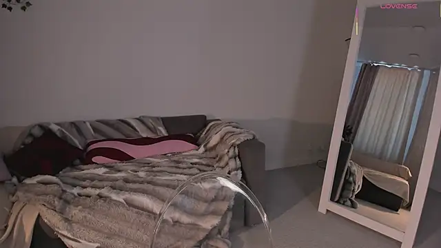 Ash Hasmy online show from 04.19.26