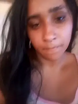 Snapshot of srtsara chatting on 09.27.25 srtsara online show from 09.27.25