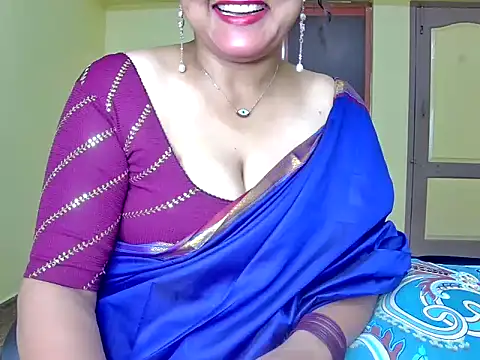 Snapshot of MasTANIYA chatting on 10.18.25 MasTANIYA online show from 10.18.25