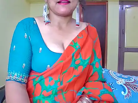 Snapshot of MasTANIYA chatting on 10.18.25 MasTANIYA online show from 10.18.25