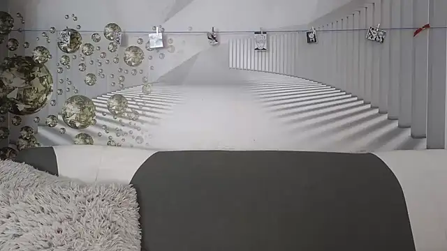 Snapshot of EvoletteLouLou chatting on 09.14.25 EvoletteLouLou online show from 09.14.25