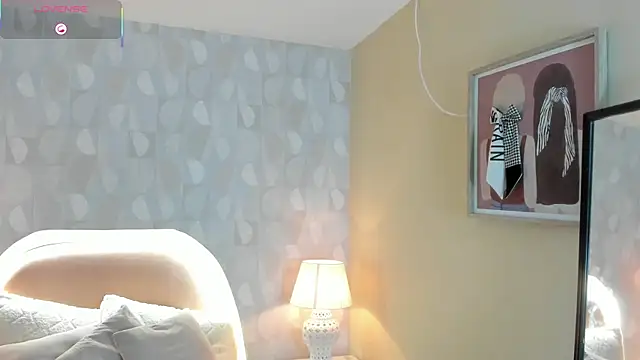 isabella milf  online show from 10.30.25