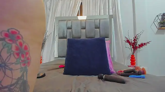 milfhorny 69 online show from 01.17.26