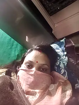 Snapshot of SHWETA1180 chatting on 11.14.25 SHWETA1180 online show from 11.14.25