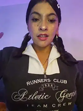 Fox Roxxan online show from 04.17.26