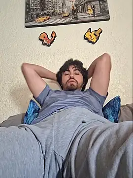 Snapshot of Chamis chatting on 11.11.25 Chamis online show from 11.11.25