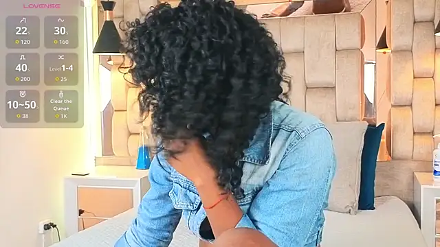 Snapshot of Blackyhot69 chatting on 09.15.25 Blackyhot69 online show from 09.15.25