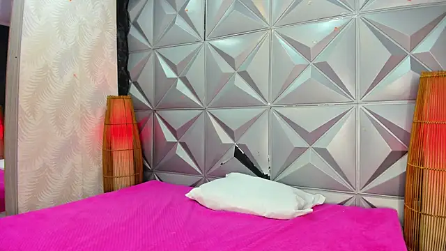 GreciaFox1 online show from 12.15.25