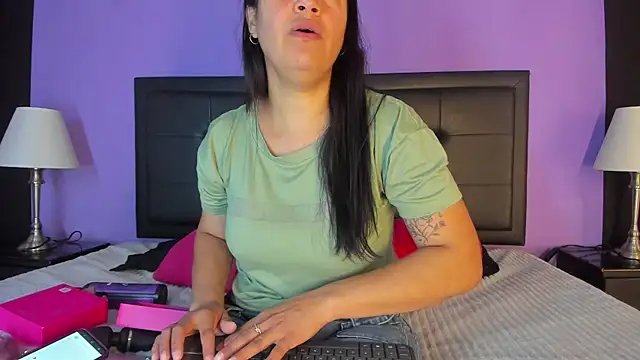 GreciaFox1 online show from 04.13.26