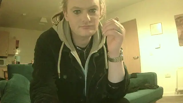 avamaxwell online show from 04.08.26