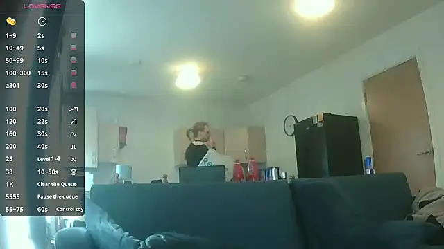 avamaxwell online show from 04.10.26