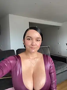 Nova Gabriela online show from 09.30.25