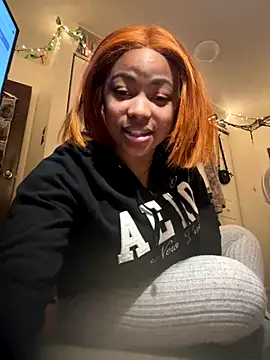 nuttybutter999999 online show from 12.17.25