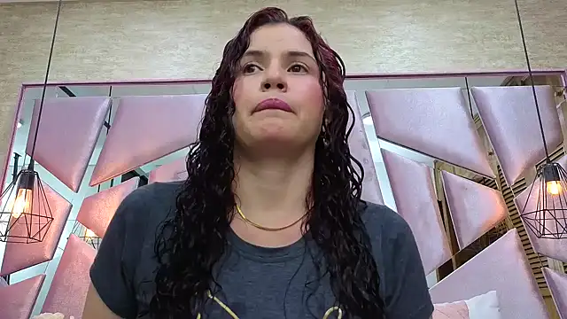 ThaliaCross online show from 12.19.25