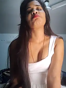 cute radhikaa online show from 02.08.26