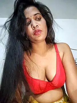 Snapshot of cute_radhikaa chatting on 04.22.26 cute radhikaa online show from 04.22.26