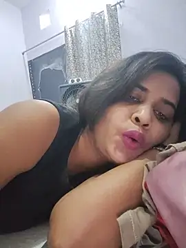 Snapshot of cute_radhikaa chatting on 05.24.26 cute radhikaa online show from 05.24.26