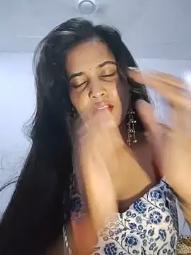 cute radhikaa online show from 05.31.26
