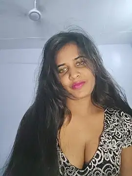 cute radhikaa online show from 06.14.26