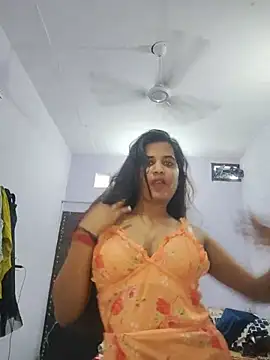 cute radhikaa online show from 07.13.26