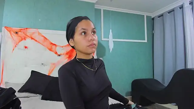 ania gomez online show from 10.26.25