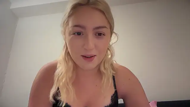 Snapshot of Kitty_Swetty chatting on 01.05.26 Kitty Swetty online show from 01.05.26