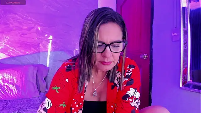 Agatha Pleasure online show from 02.11.26