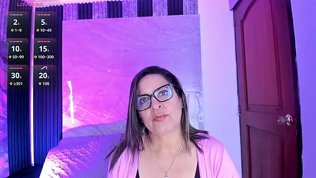 Snapshot of Agatha_Pleasure chatting on 03.03.26 Agatha Pleasure online show from 03.03.26