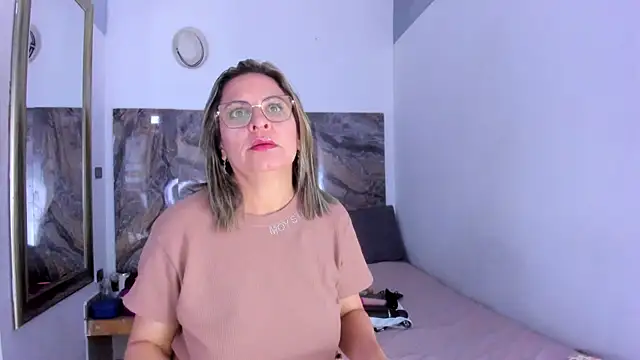 Snapshot of Agatha_Pleasure chatting on 05.19.26 Agatha Pleasure online show from 05.19.26