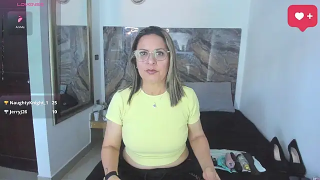 Snapshot of Agatha_Pleasure chatting on 06.27.26 Agatha Pleasure online show from 06.27.26
