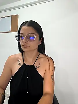 Coralinne   online show from 05.04.26