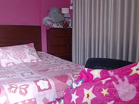 Snapshot of ConnieMagic chatting on 10.07.25 ConnieMagic online show from 10.07.25