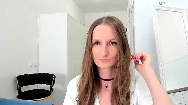 Kitty Player online show from 10.05.25