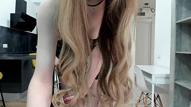 Snapshot of Kitty_Player chatting on 04.17.26 Kitty Player online show from 04.17.26