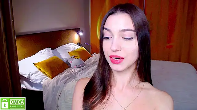 Snapshot of elza_rose chatting on 10.24.25 elza rose online show from 10.24.25