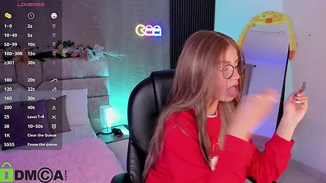 Arinextdoor online show from 12.22.25