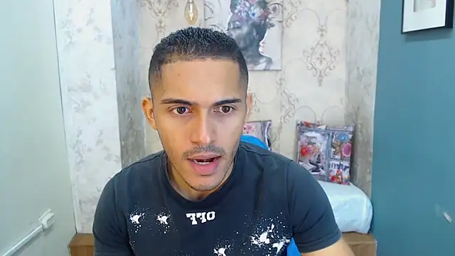 Snapshot of Derek_Storm_ chatting on 11.12.25 Derek Storm online show from 11.12.25