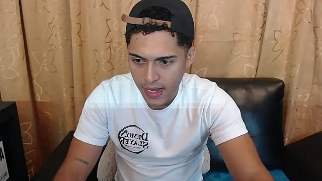 Snapshot of Derek_Storm_ chatting on 04.06.26 Derek Storm online show from 04.06.26