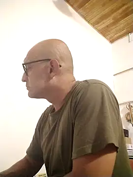 Snapshot of jorge406 chatting on 12.01.25 jorge406 online show from 12.01.25