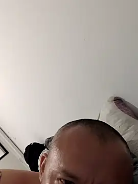 Snapshot of ScuffingBungalow chatting on 09.25.25 ScuffingBungalow online show from 09.25.25