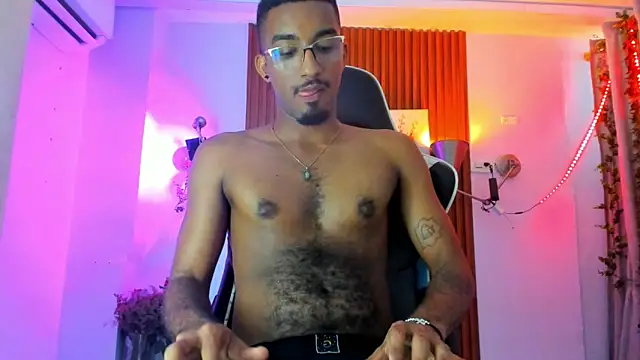 Darwin mayo online show from 12.15.25