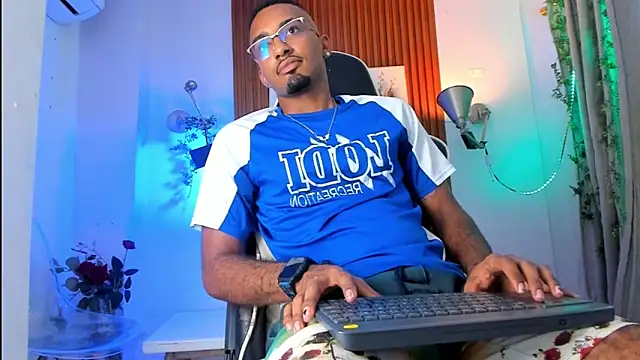 Darwin mayo online show from 02.07.26