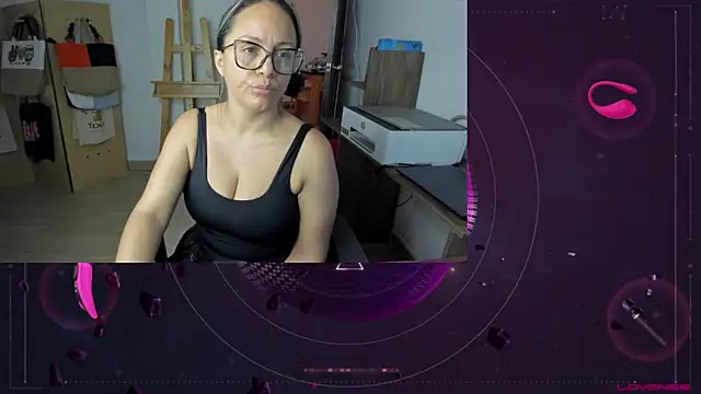 Snapshot of lady_sophie chatting on 09.12.25 lady sophie online show from 09.12.25