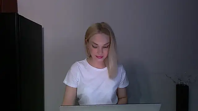 Snapshot of Lia_noo_regrets chatting on 05.31.26 Lia noo regrets online show from 05.31.26