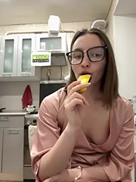 Snapshot of ZariaFlame chatting on 05.03.26 ZariaFlame online show from 05.03.26