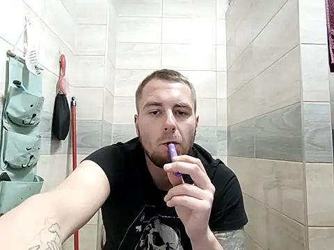 Snapshot of Vladyslav30 chatting on 04.26.26 Vladyslav30 online show from 04.26.26