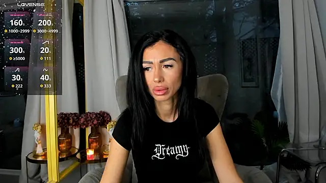 ParissHiltonX online show from 02.13.26