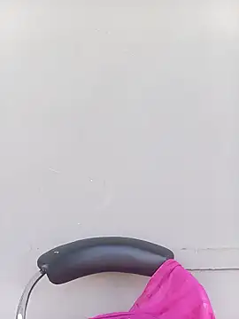 Snapshot of GoldSnowXxX chatting on 10.02.25 GoldSnowXxX online show from 10.02.25