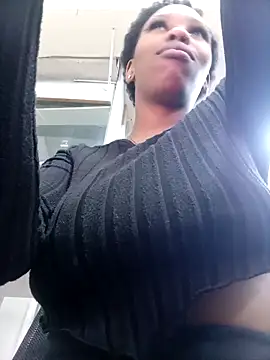 Snapshot of GoldSnowXxX chatting on 10.09.25 GoldSnowXxX online show from 10.09.25