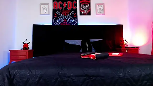 Alisse Moore online show from 06.22.26